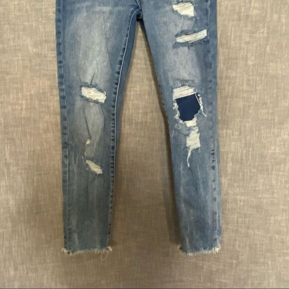 BDG Crop Twig High Rise Jeans W26 Distressed - Picture 6 of 8